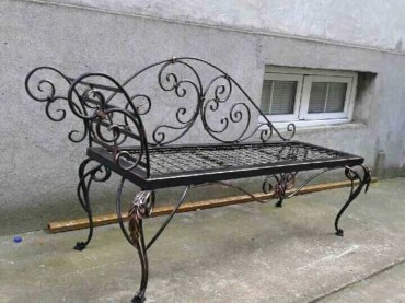 Nameštaj od kovanog gvožđa